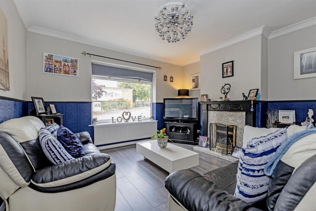 Reception Room-1.jpg