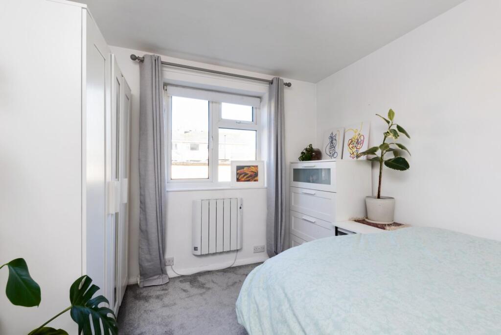 42 Bridge House, Bath. BA1 6BH-12.jpg