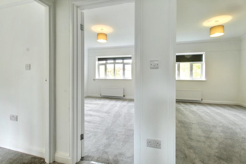 8.HALLWAY.jpg