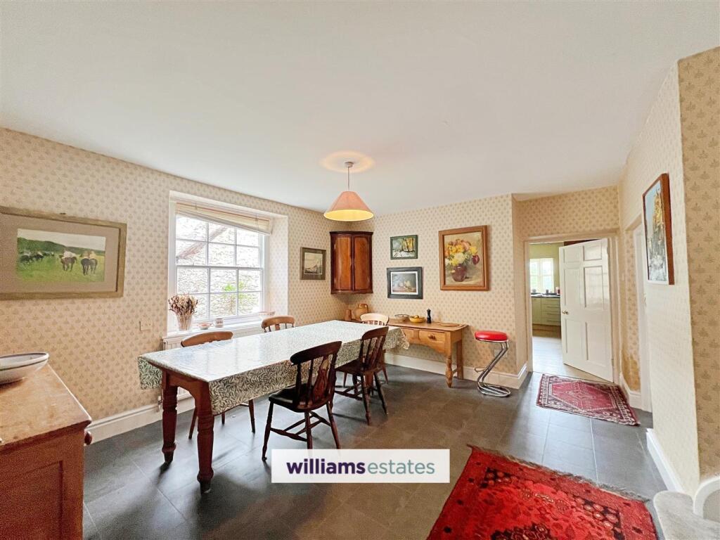 Breakfast Room