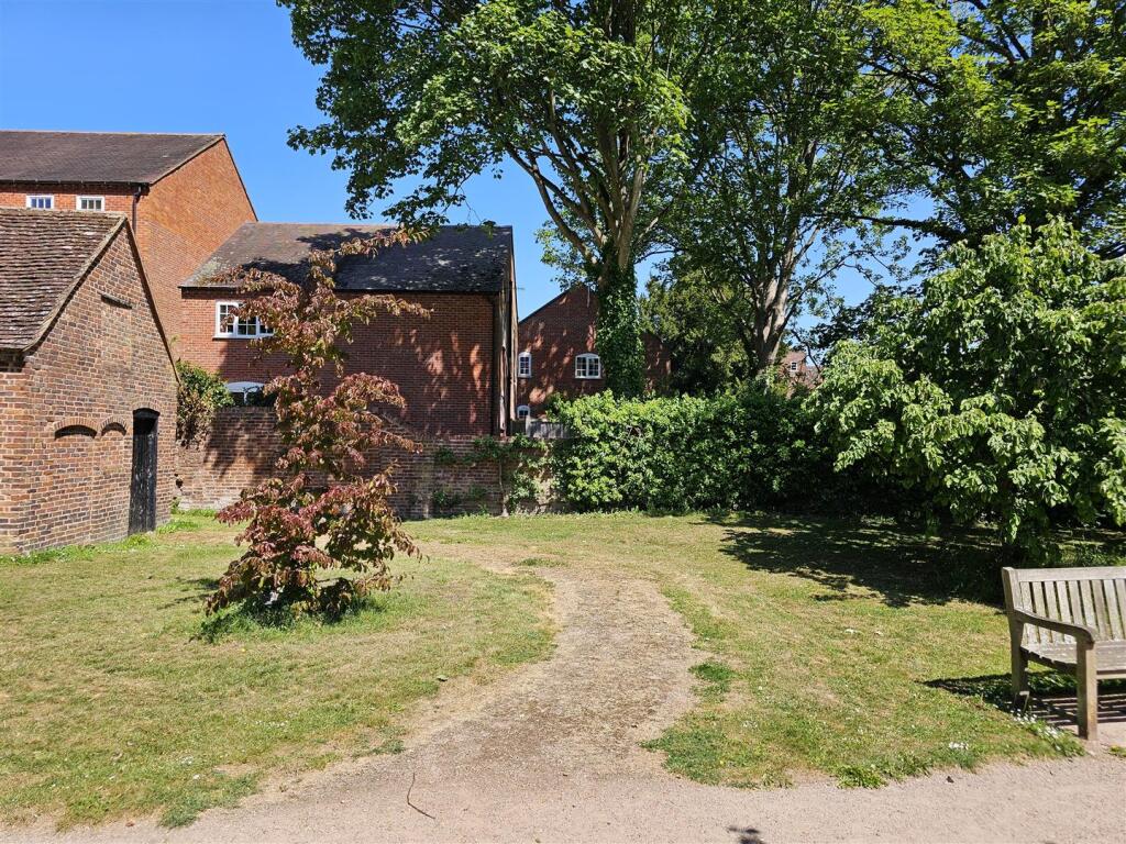 Property from Jubilee Gardens