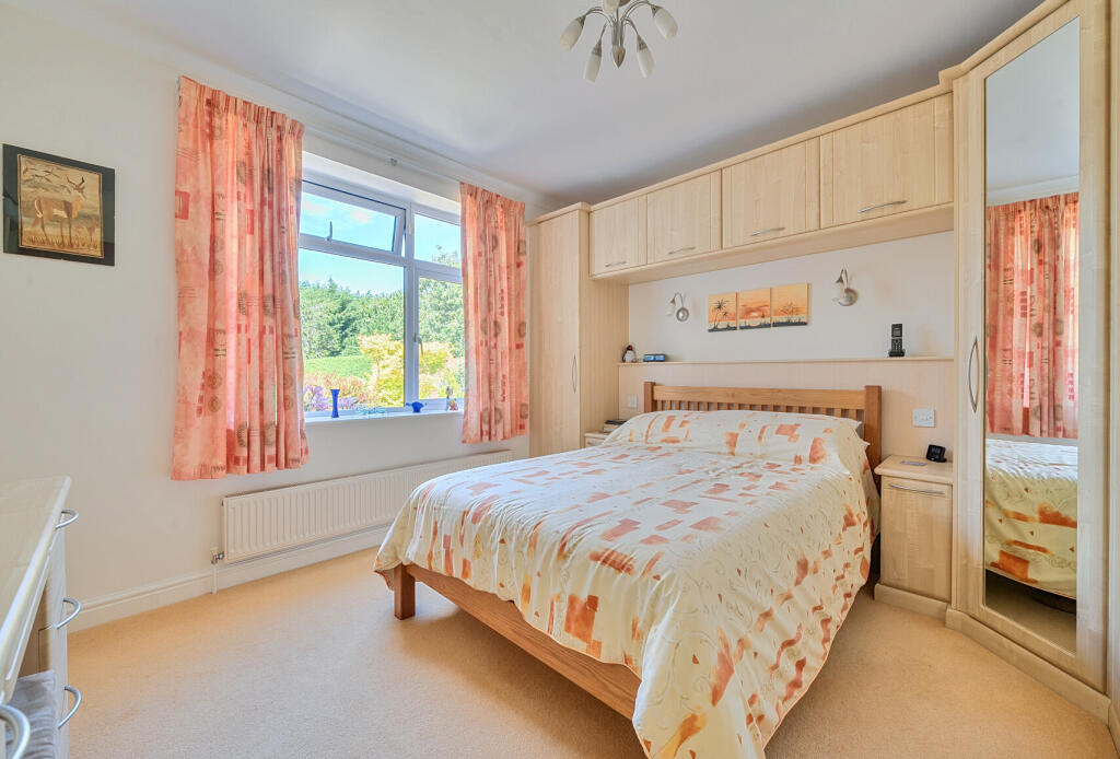 1318637-15-686af1...