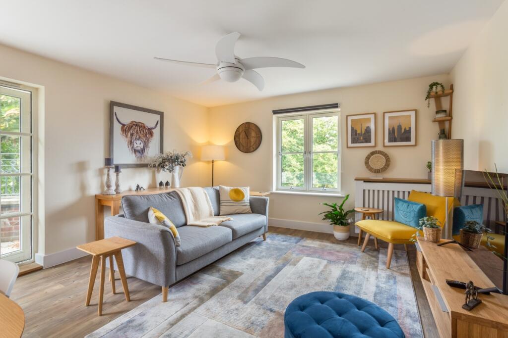 28 Windsor Court ...