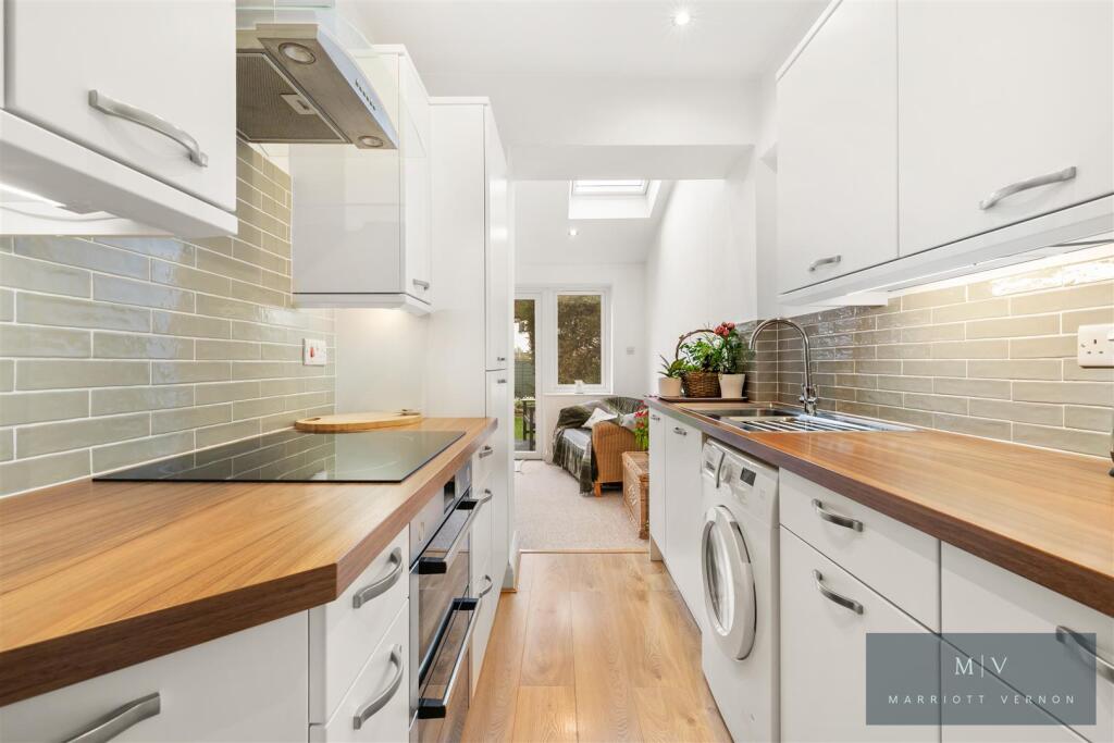 Broughton Road 75 MV-7.jpg