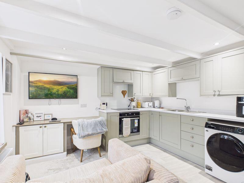 Open plan living/kitchen area