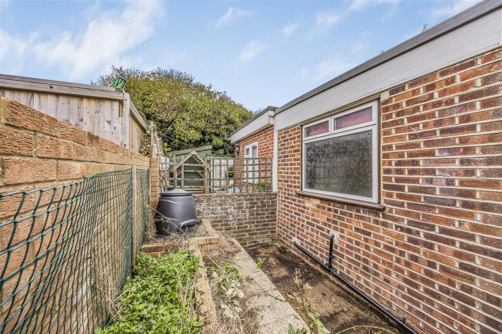 26 Ward Road, Southsea-PorticoMarketing-SoldBy-27.