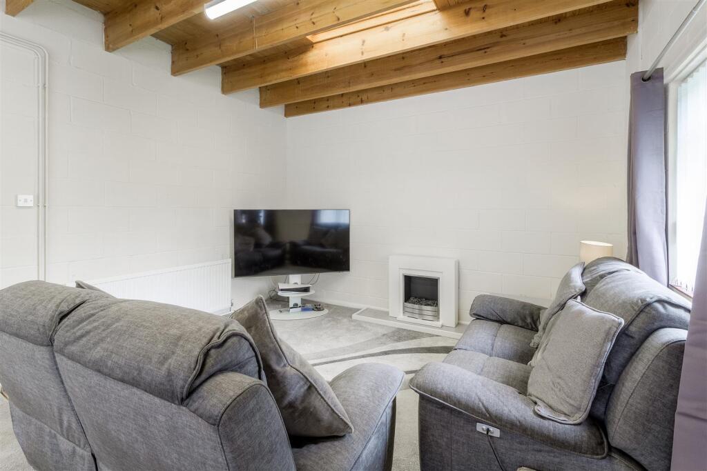34 Debdale Road 017.jpg