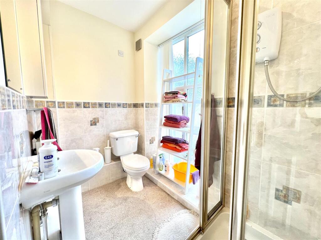 En Suite 1