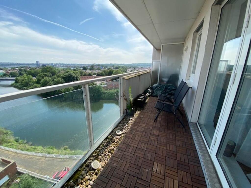 210 Lyon View 2