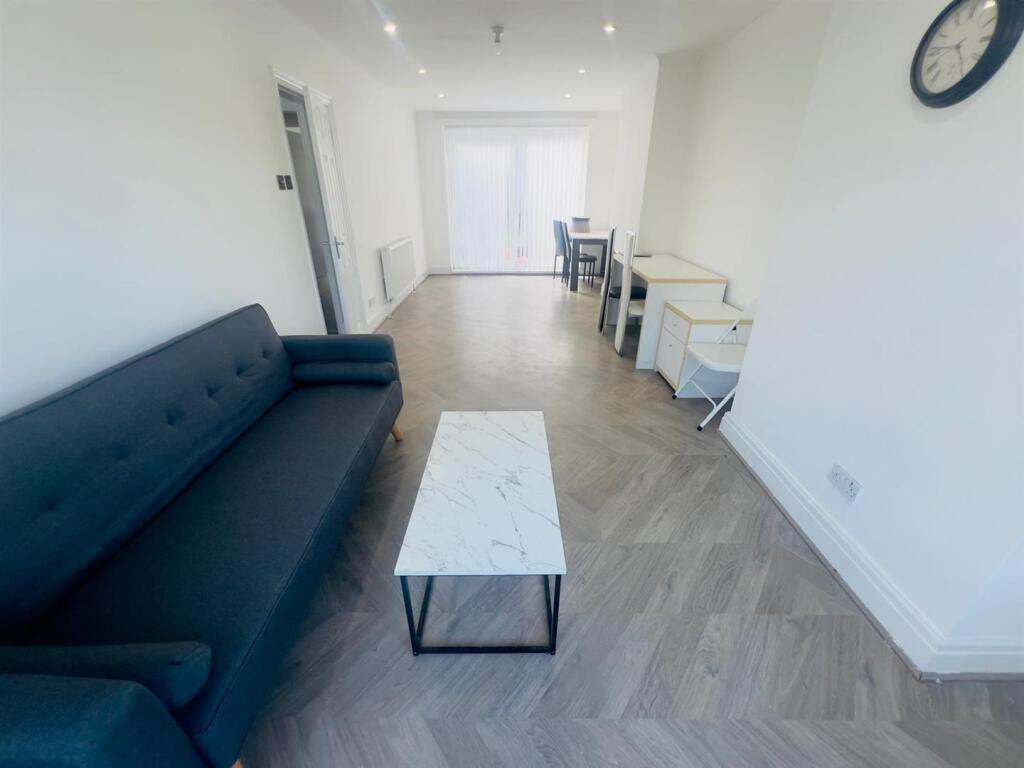 WhatsApp Image 2025-04-23 at 10.35.23 (1).jpeg