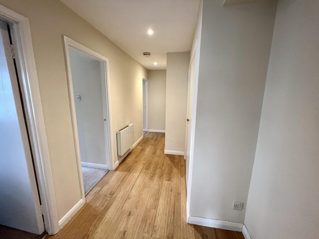Hallway.JPG