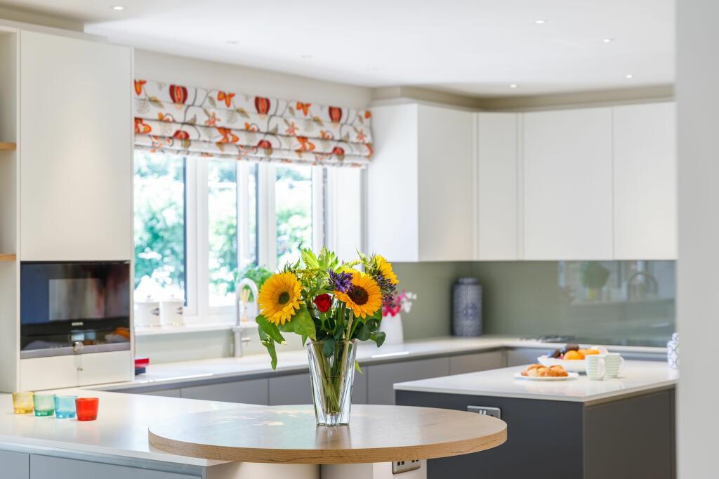 Breakfast bar