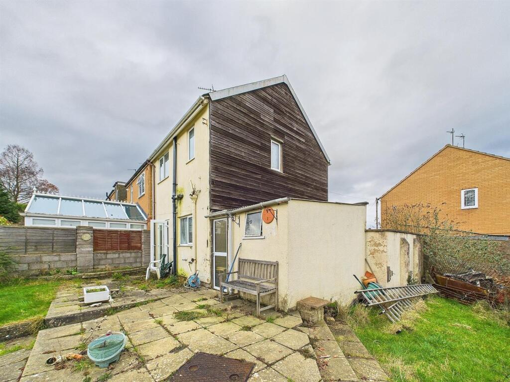11 - 2 Bedroom Semi Detached House.jpg
