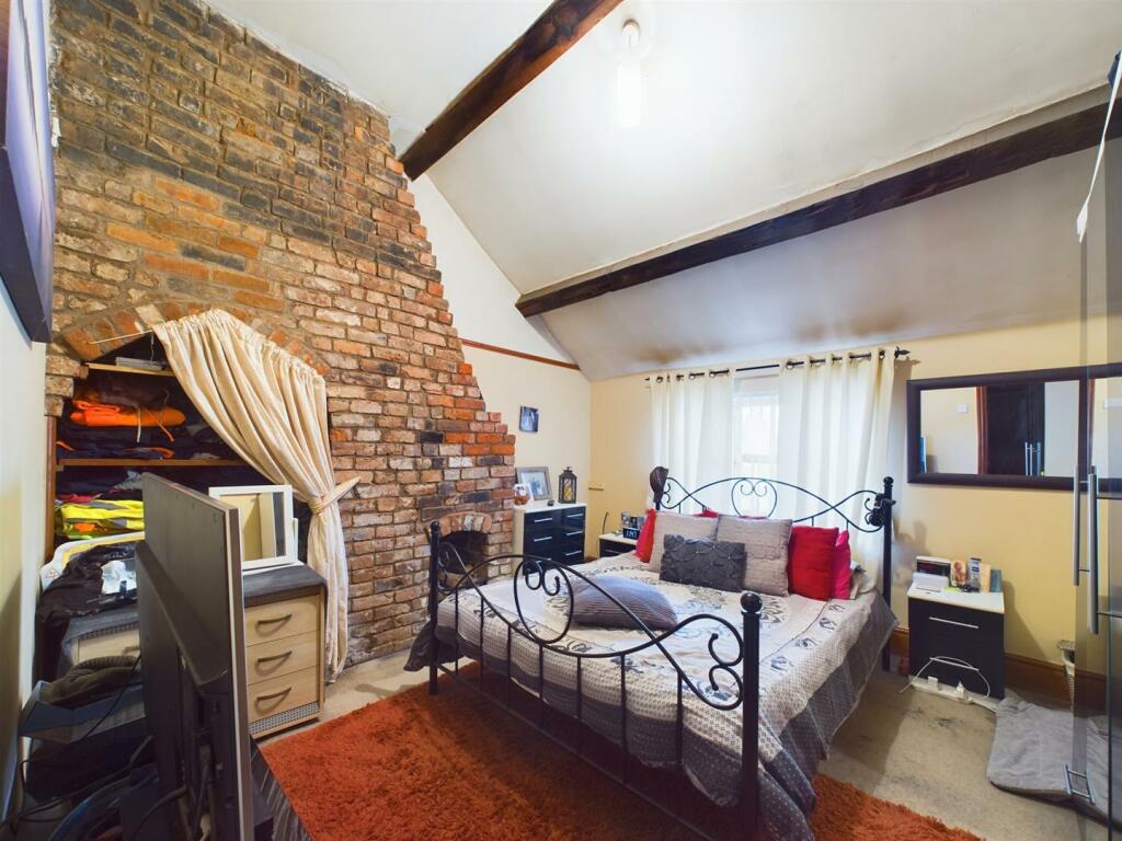 CAM02556G0-PR0034-ST