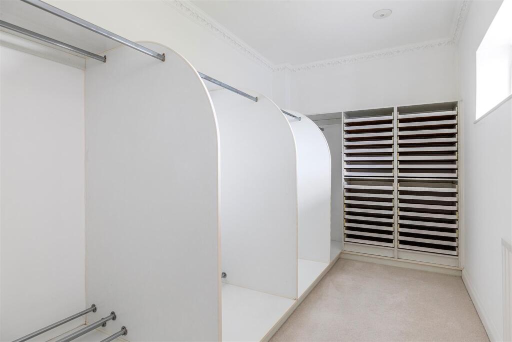 Waverley Court Farm, Monks Walk Farnham, Surrey, G