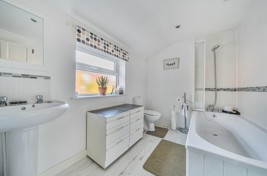 1370296-28-68f790...