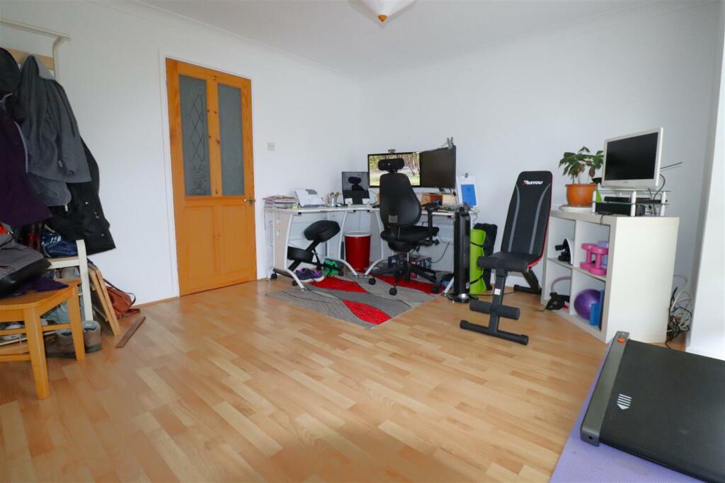 Lounge/ Dining Room