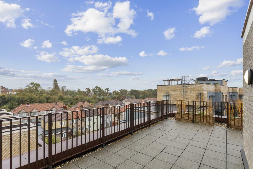 Roof Terrace 1.jpeg