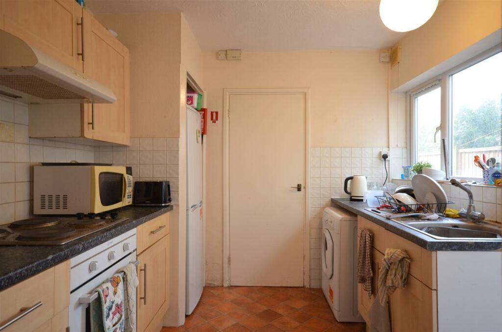 Kitchen.JPG