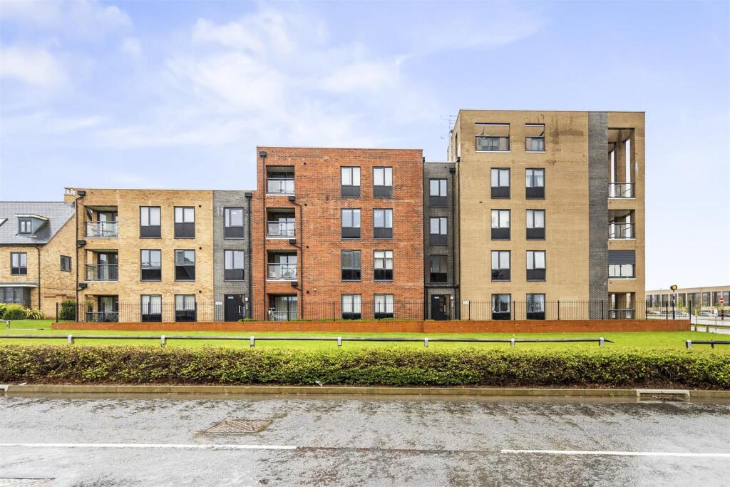 Flat14,327BarrosaWayWeb02.jpg