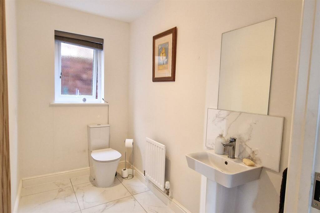Cloakroom WC