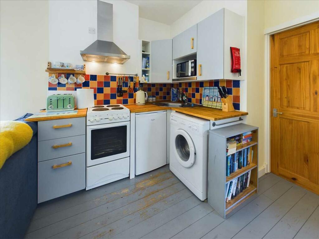 Kitchen in annexe