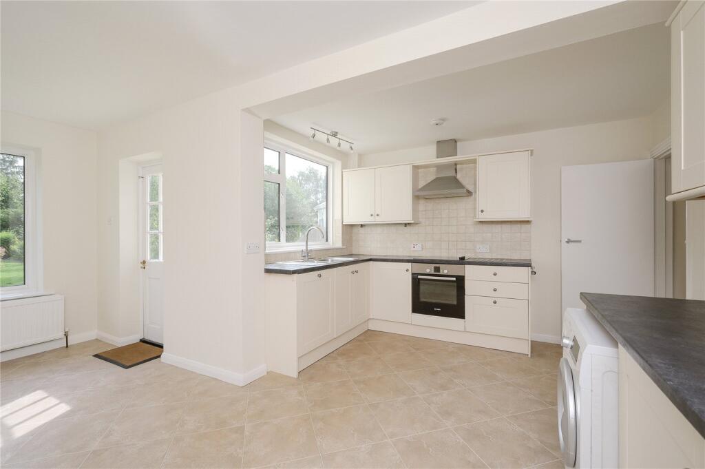 Kitchen/Breakfast Rm