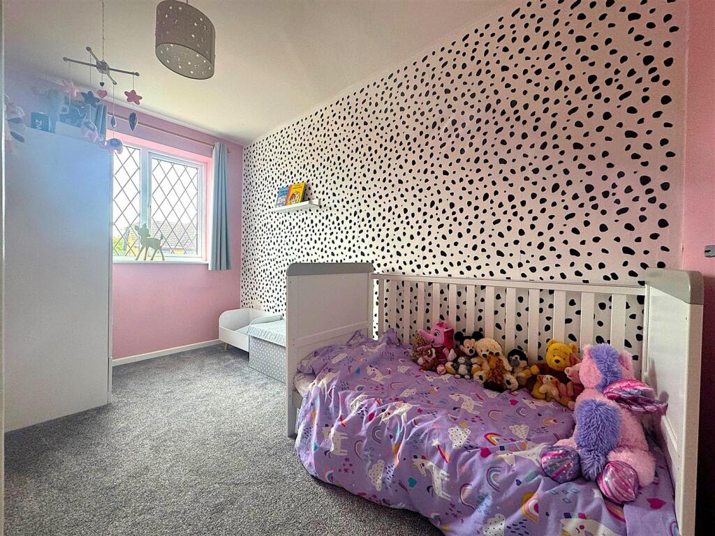 Bed 3.jpg