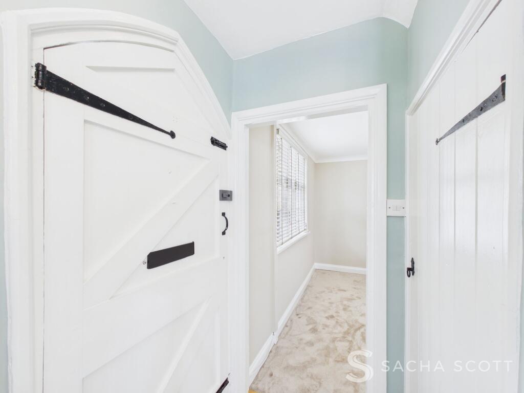 Entrance &amp; Storage