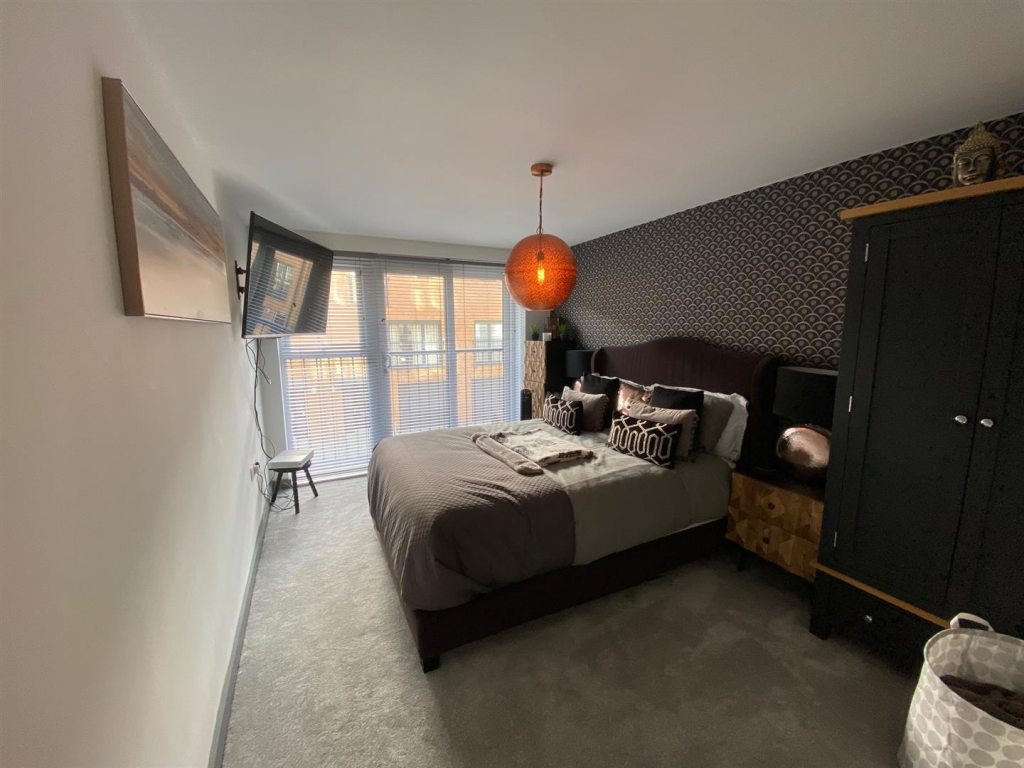 bedroom 2 taw wharf .png