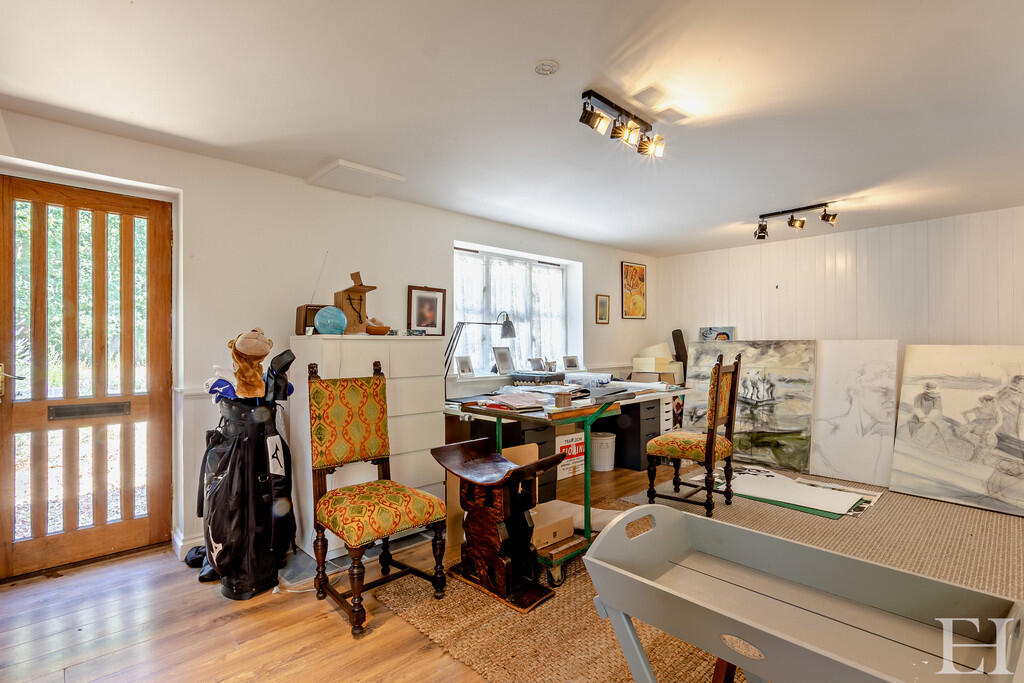 8654607-interiorW...