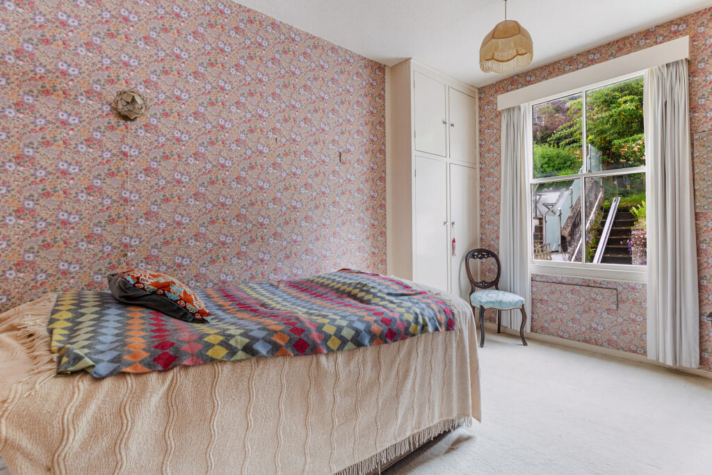 16 Bed 2 9 College Way Dartmouth - 250529