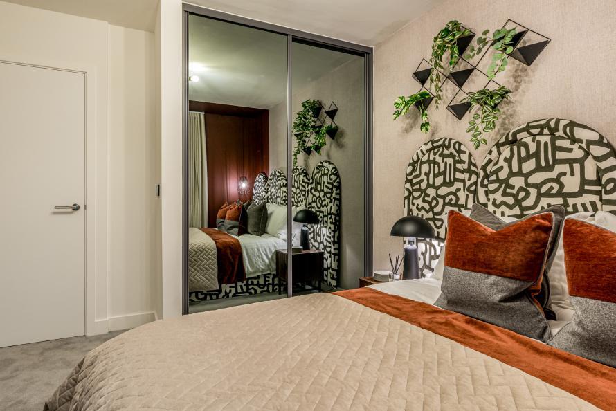 Dagenham Green 1 bed show