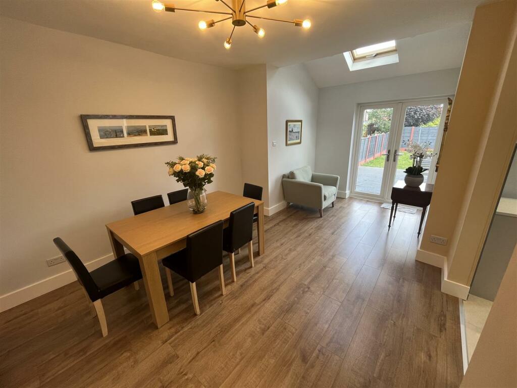 Dining Room Aspect 4