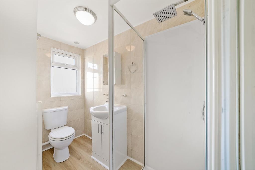 16 Westbury Avenue - A1AVraKlsU2p6yPncY0q.jpg