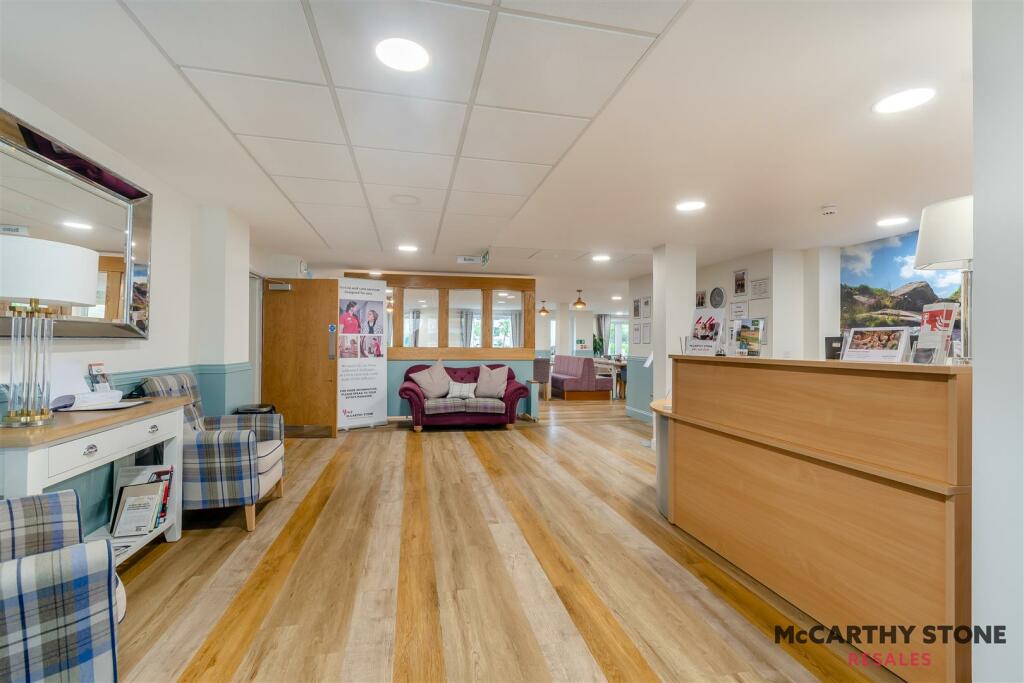 8618876-interior20.jpg
