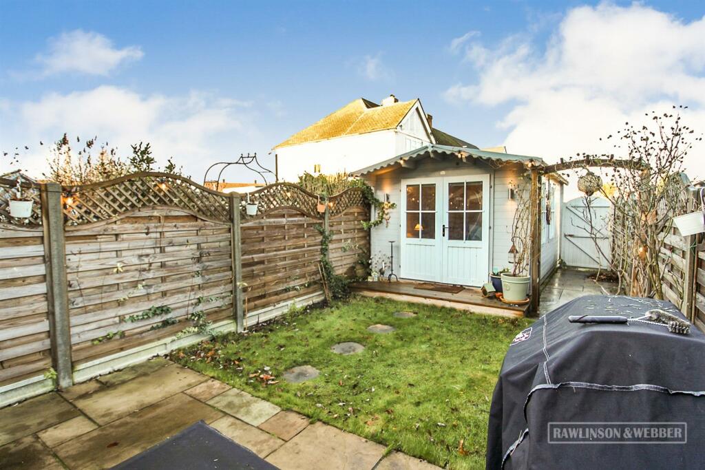 178 HIGH STREET (16).jpg