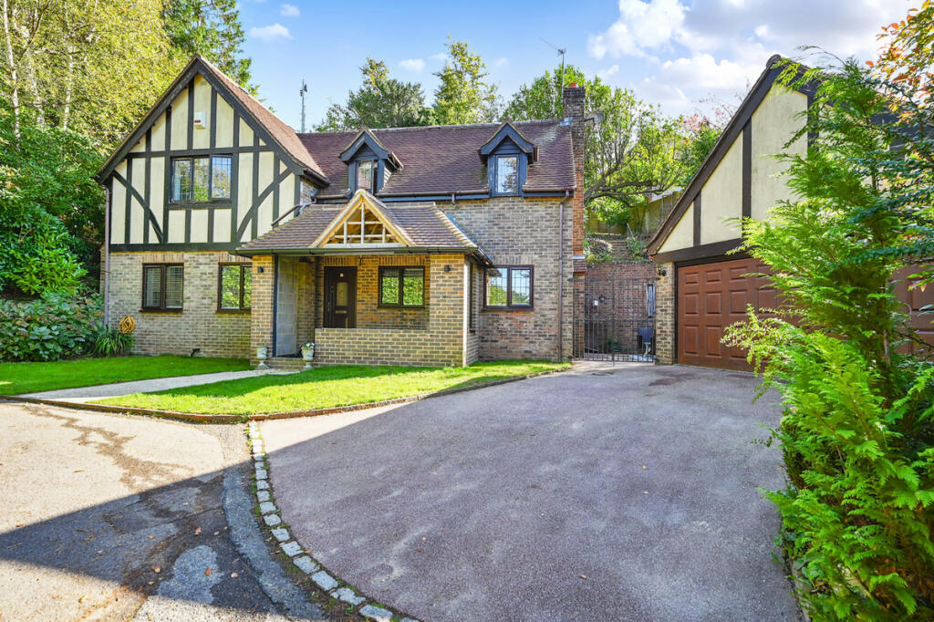 Melfort Road, Crowborough, TN6