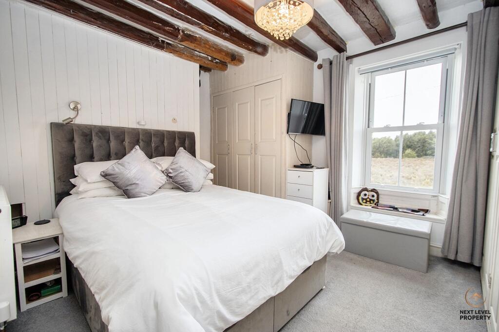 Bedroom 1 &amp; En-Suite Bathroom