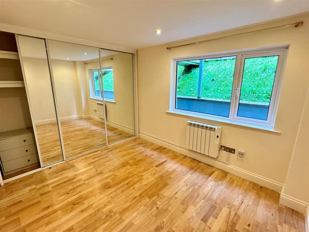 3 Lakeview Court Bedroom 2