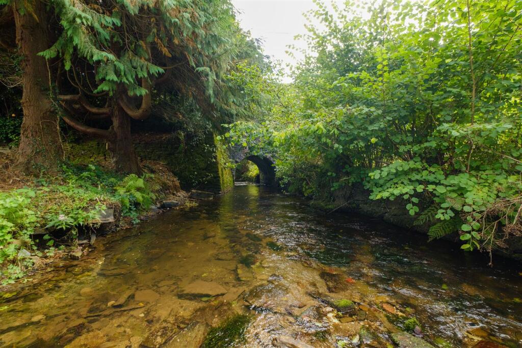 Parry Landlooe Bridge Farm-68.jpg