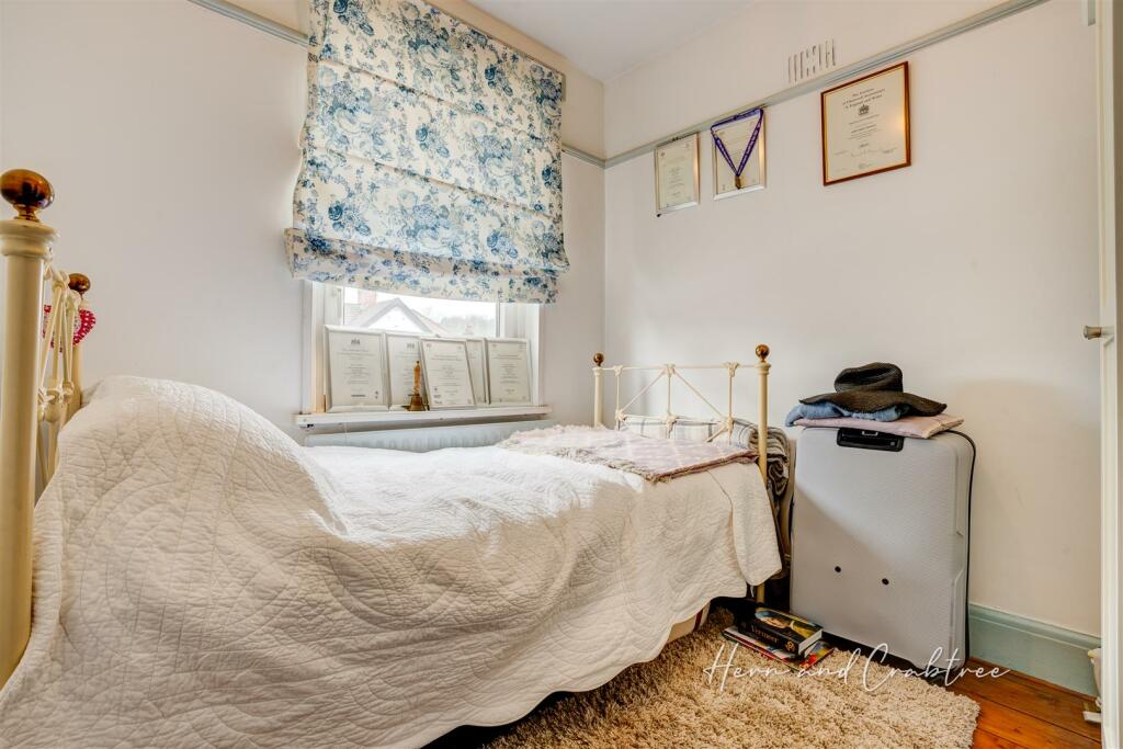 Heath Park Avenue, Heath, HernCrabtree (15).jpg