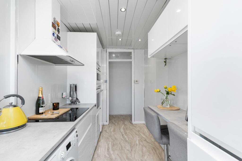 Kitchen/Breakfasting Room