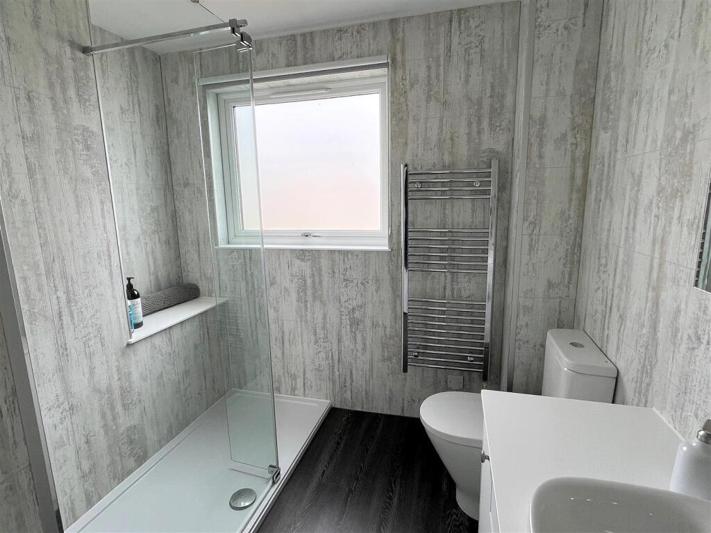 Family Shower Room.jpg