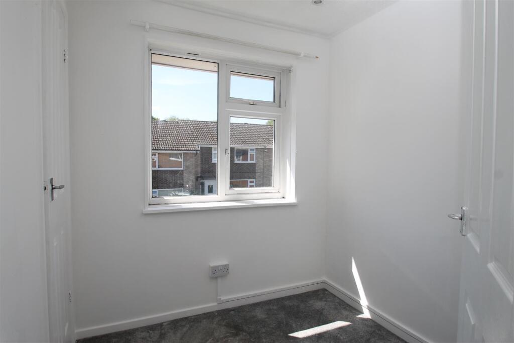 bedroom 3.JPG