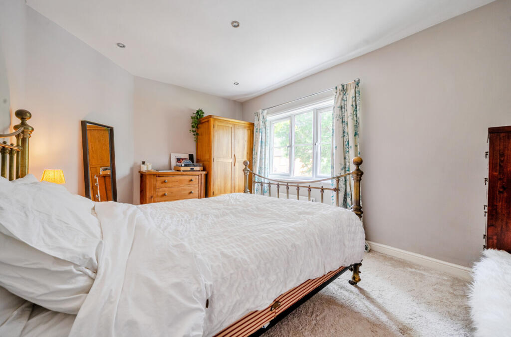 1314451-5-68766bd...