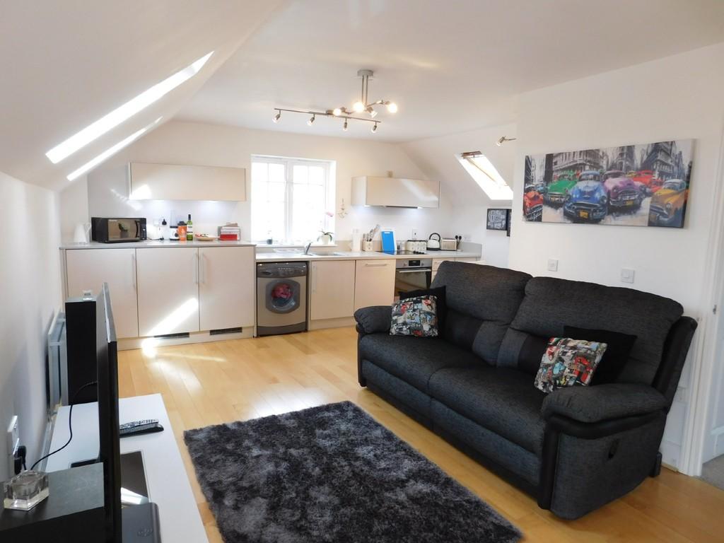 Kitchen/ Lounge