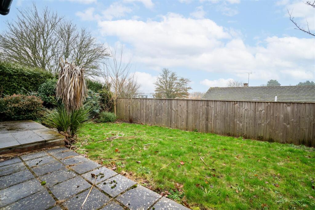 16 Trinity Dr-16 Trinity Dr, Newmarket--7.jpg