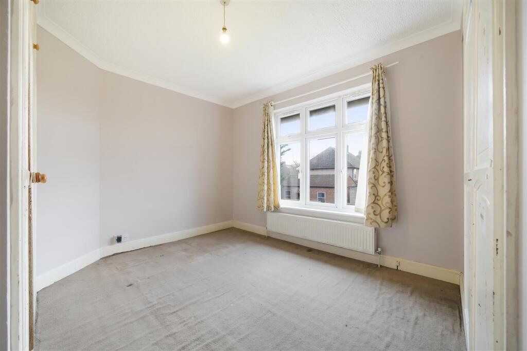 273 East Lane - 51nqeJXCAwZUuCJCFwXJ.jpg