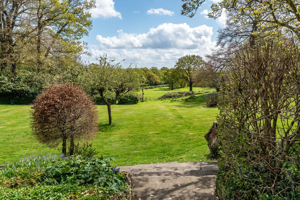 f6-Southlands-House-31